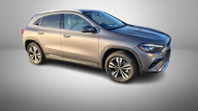 new 2025 Mercedes-Benz GLA 250 car, priced at $48,295