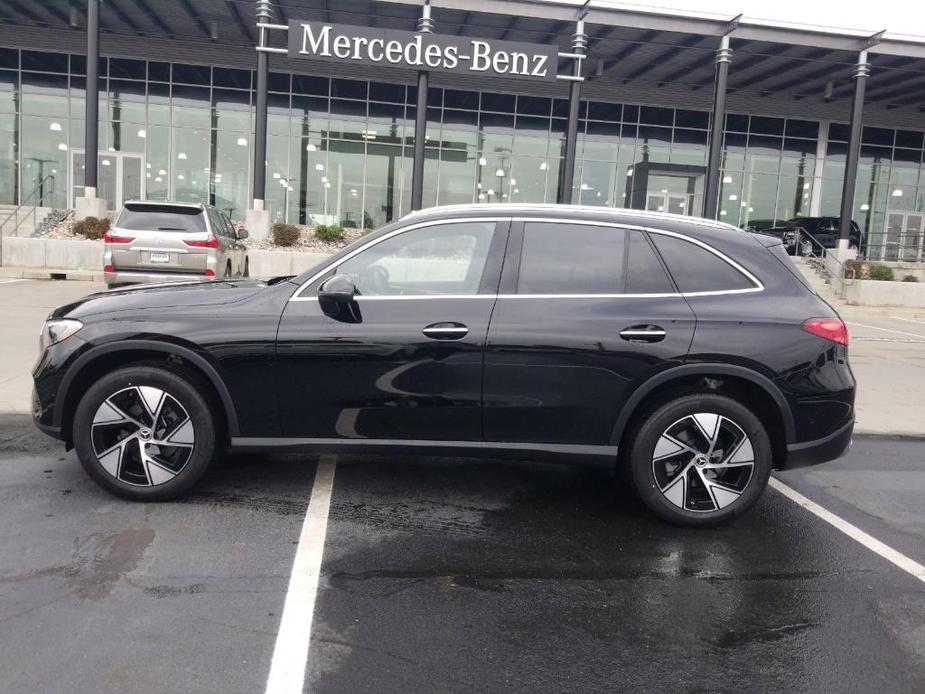 new 2024 Mercedes-Benz GLC 300 car, priced at $53,615