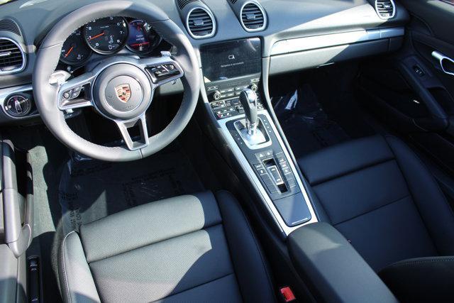 new 2025 Porsche 718 Boxster car