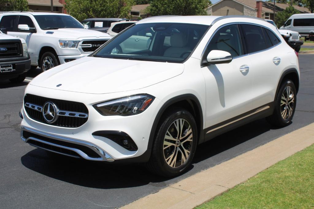 new 2025 Mercedes-Benz GLA 250 car, priced at $47,895