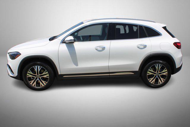 new 2025 Mercedes-Benz GLA 250 car, priced at $47,895