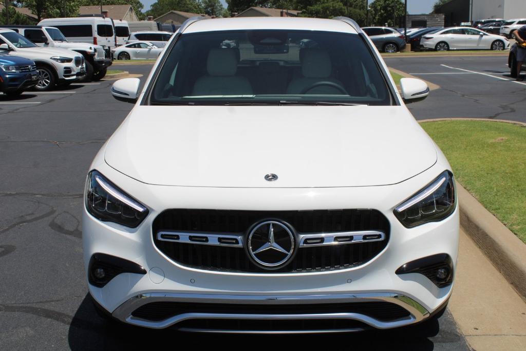 new 2025 Mercedes-Benz GLA 250 car, priced at $47,895