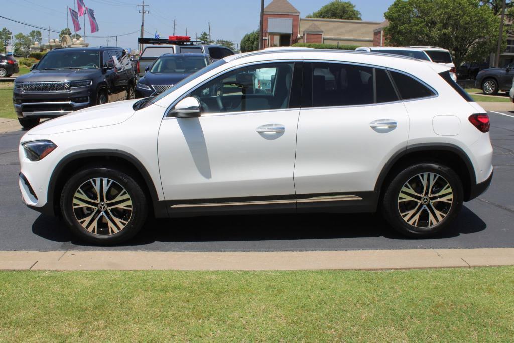 new 2025 Mercedes-Benz GLA 250 car, priced at $47,895