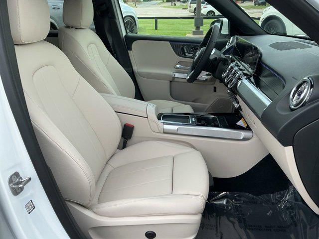 new 2025 Mercedes-Benz GLB 250 car, priced at $48,645