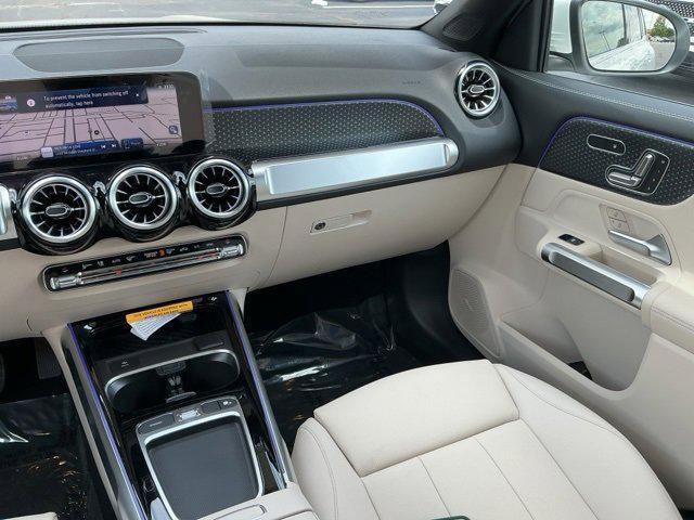 new 2025 Mercedes-Benz GLB 250 car, priced at $48,645