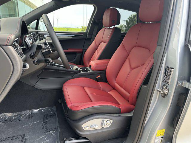 new 2025 Porsche Macan car