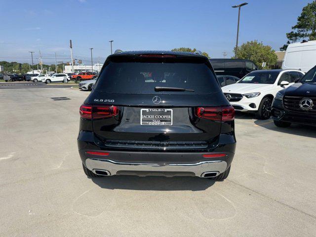 new 2025 Mercedes-Benz GLB 250 car, priced at $44,550