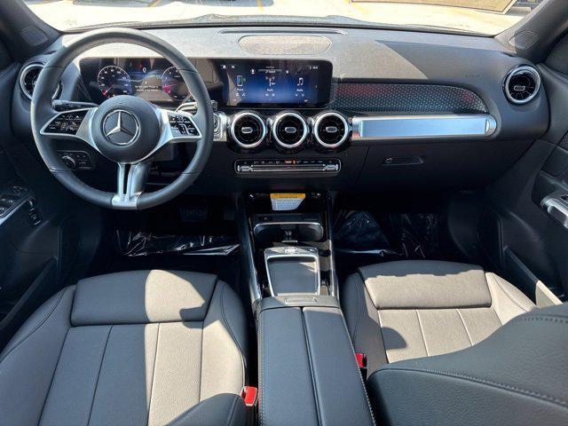 new 2025 Mercedes-Benz GLB 250 car, priced at $44,550