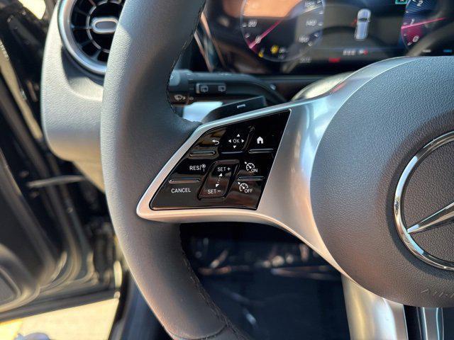 new 2025 Mercedes-Benz GLB 250 car, priced at $44,550