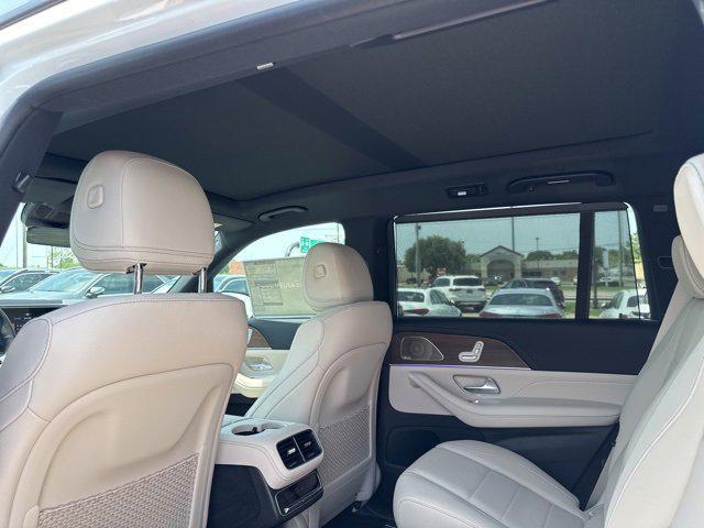 new 2025 Mercedes-Benz GLS 450 car, priced at $99,450