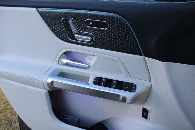 new 2025 Mercedes-Benz GLB 250 car, priced at $50,595