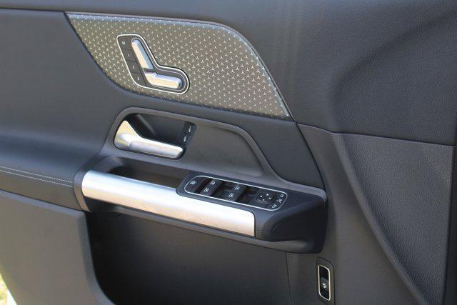 new 2025 Mercedes-Benz GLA 250 car, priced at $45,650