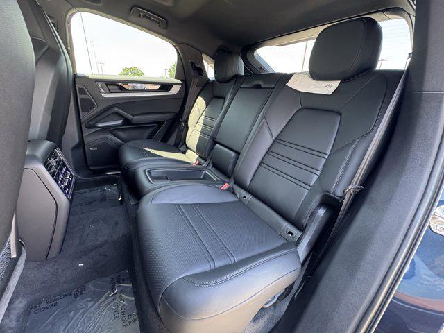 new 2025 Porsche Cayenne car
