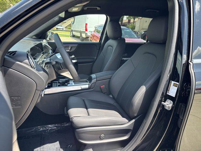 new 2025 Mercedes-Benz GLB 250 car, priced at $48,645