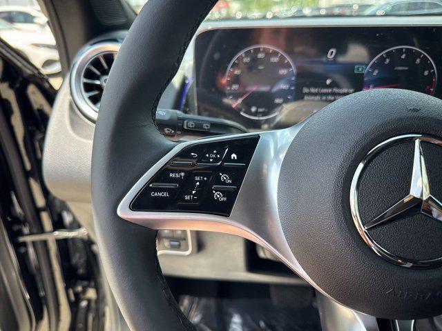 new 2025 Mercedes-Benz GLB 250 car, priced at $48,645