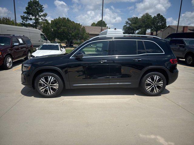 new 2025 Mercedes-Benz GLB 250 car, priced at $48,645