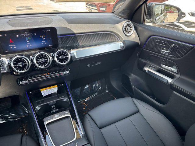 new 2025 Mercedes-Benz GLB 250 car, priced at $48,645