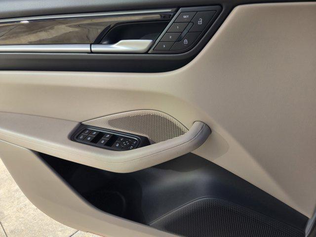 new 2025 Porsche Macan car