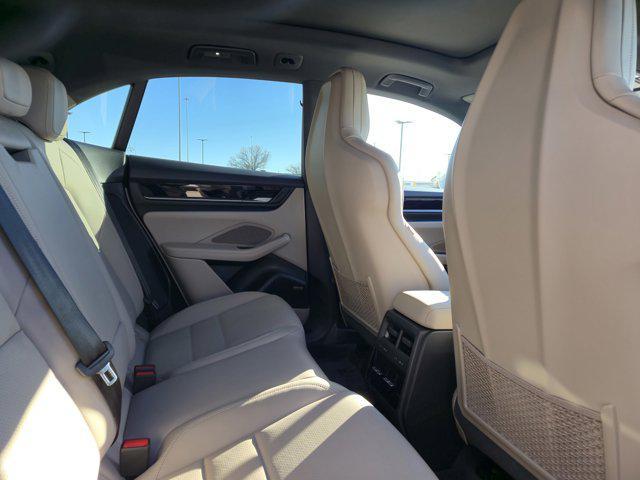 new 2025 Porsche Macan car