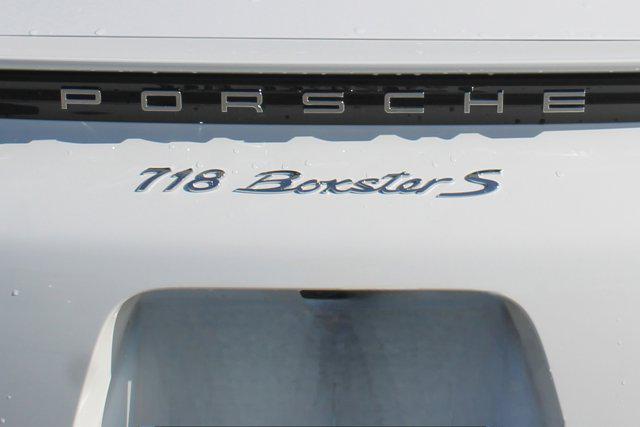 new 2024 Porsche 718 Boxster car