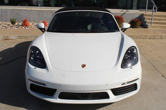new 2024 Porsche 718 Boxster car