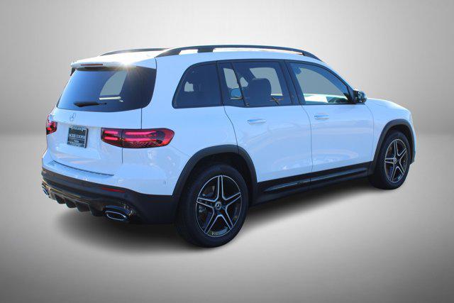 new 2025 Mercedes-Benz GLB 250 car, priced at $52,720