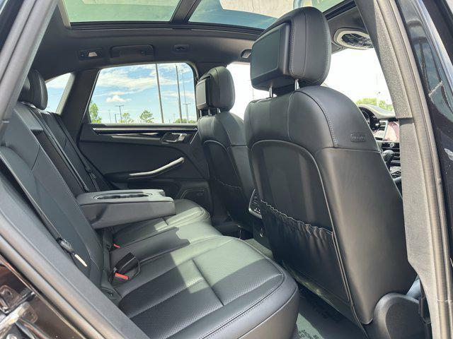 new 2025 Porsche Macan car