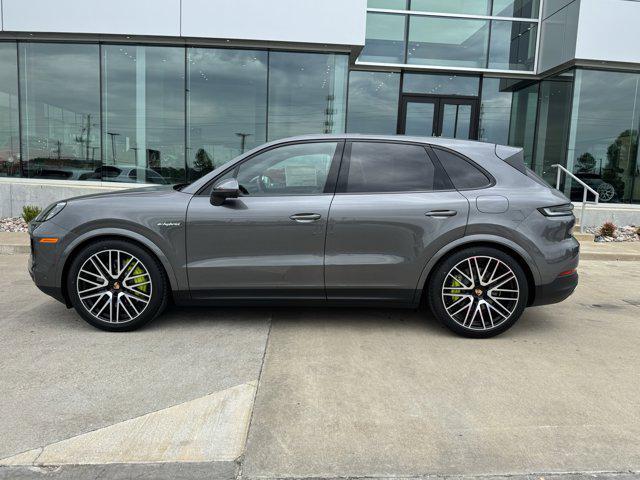 new 2025 Porsche Cayenne car