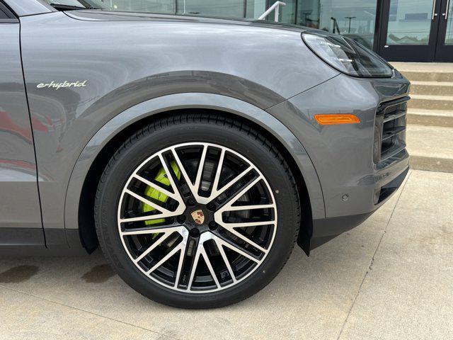 new 2025 Porsche Cayenne car