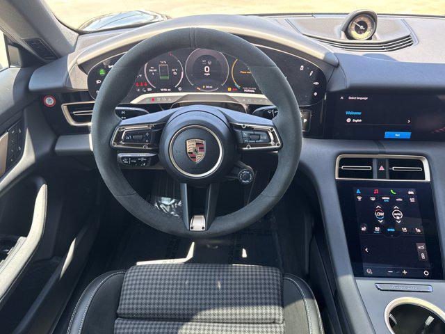 new 2025 Porsche Taycan car