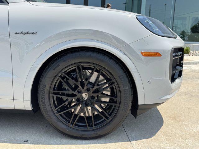 new 2025 Porsche Cayenne car