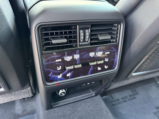 new 2025 Porsche Cayenne car