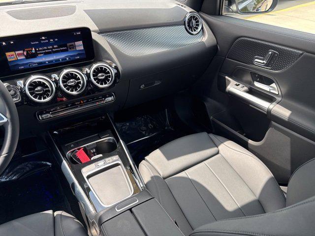 new 2025 Mercedes-Benz GLA 250 car, priced at $45,845