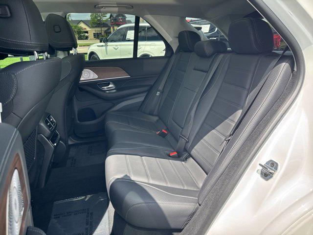new 2025 Mercedes-Benz GLE 450 car, priced at $89,235