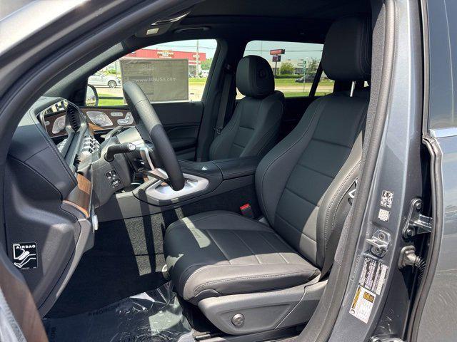 new 2025 Mercedes-Benz GLS 450 car, priced at $96,495