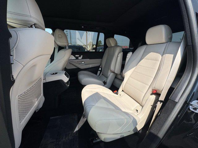 new 2025 Mercedes-Benz GLS 450 car, priced at $101,300