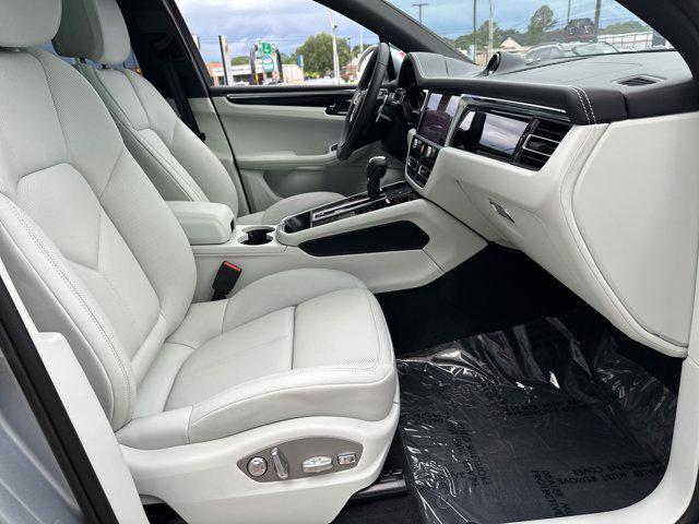 new 2025 Porsche Macan car