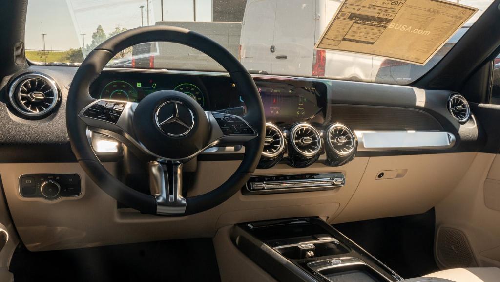 new 2024 Mercedes-Benz EQB 250 car, priced at $59,470