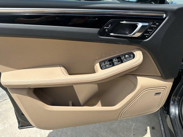 new 2025 Porsche Macan car