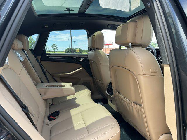 new 2025 Porsche Macan car