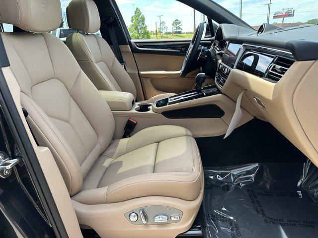 new 2025 Porsche Macan car