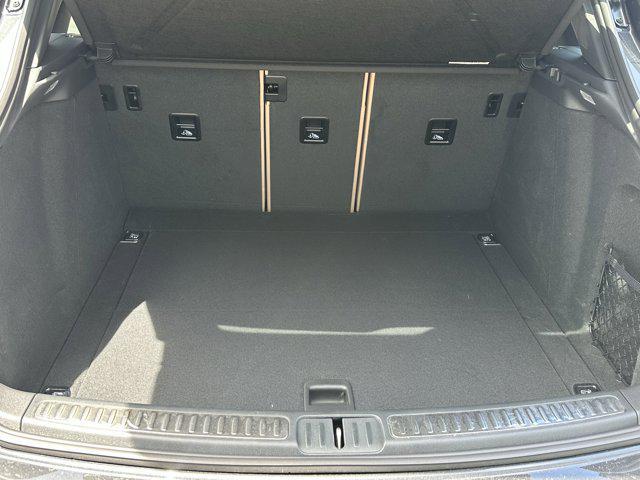 new 2025 Porsche Macan car