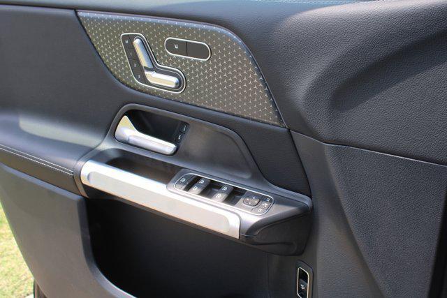 new 2025 Mercedes-Benz GLB 250 car, priced at $48,450