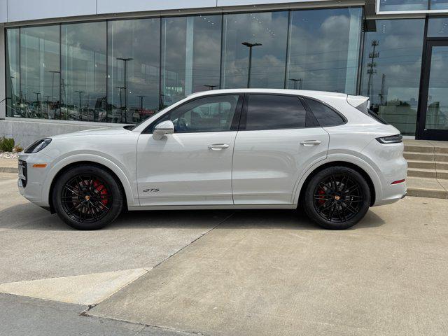 new 2026 Porsche Cayenne car