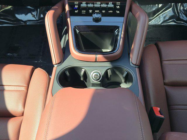 new 2025 Porsche Cayenne car