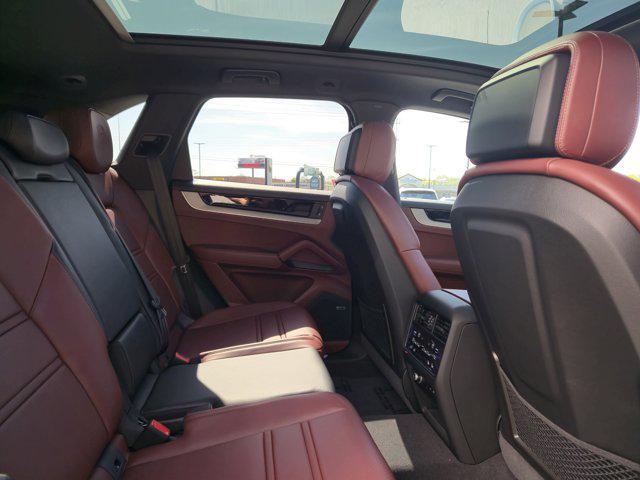 new 2025 Porsche Cayenne car