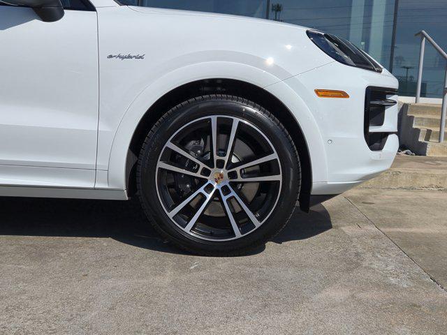new 2025 Porsche Cayenne car