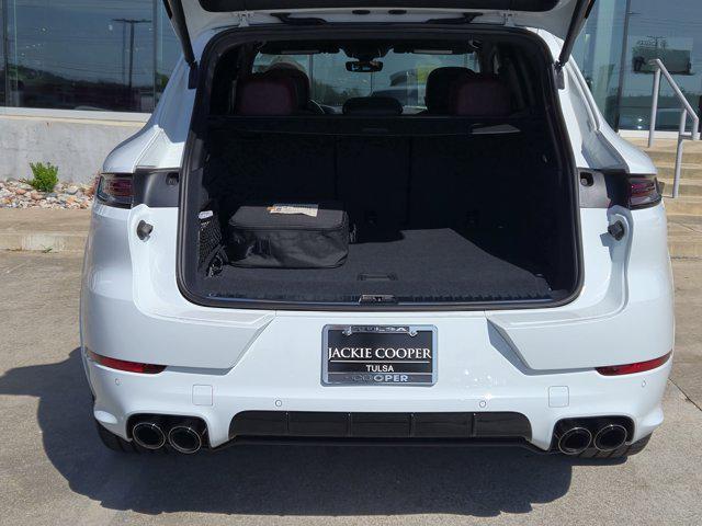 new 2025 Porsche Cayenne car