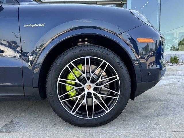 new 2025 Porsche Cayenne car