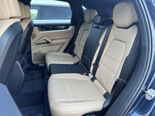new 2025 Porsche Cayenne car